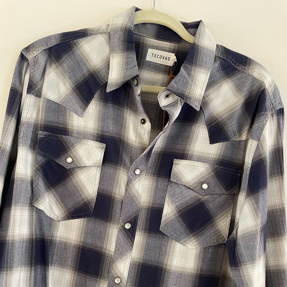 Tecovas Men’s Snap dress shirt, size L, never worn.